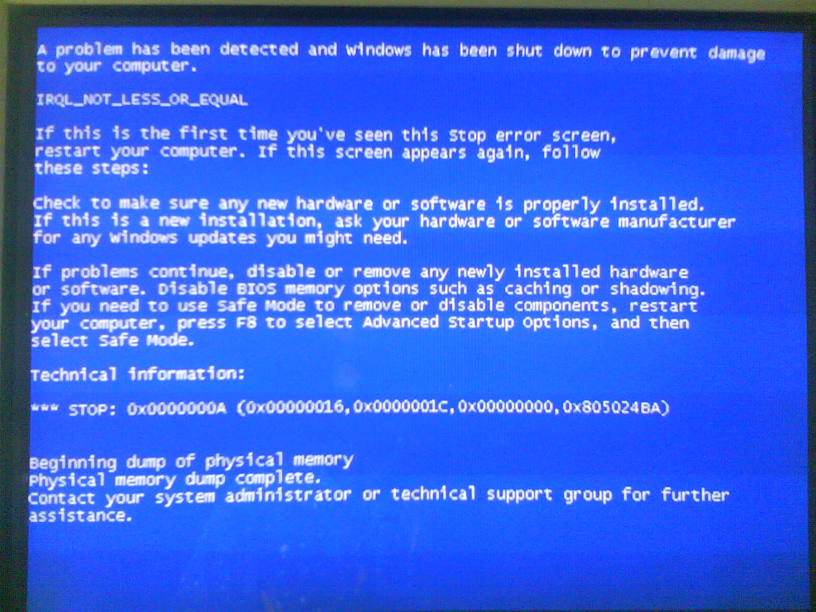 Ошибка ноутбука синий экран. Синий экран. Экран смерти. Синий экран смерти Windows. Синий экран жесткий диск.