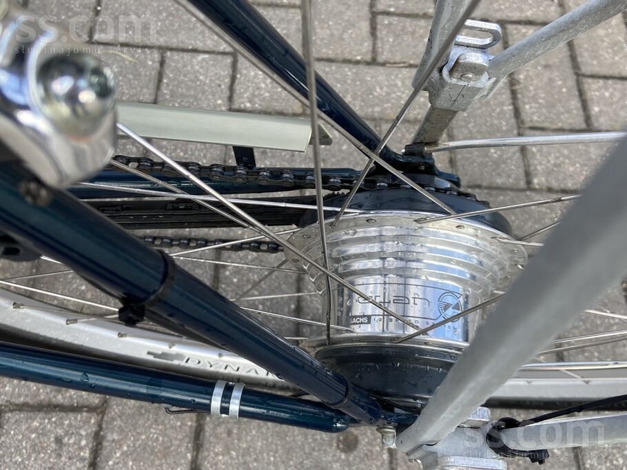 transport-bycycles-classical-ordinary-1-67319801_800.jpg.4c746ec85f05c87a48ca8e9f13423ab4.jpg